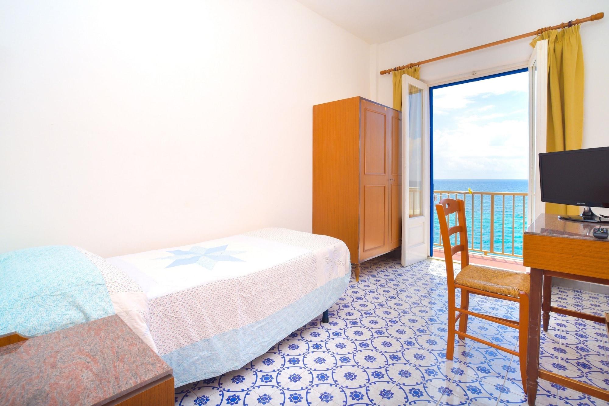Hotel Regina Del Mare 2*