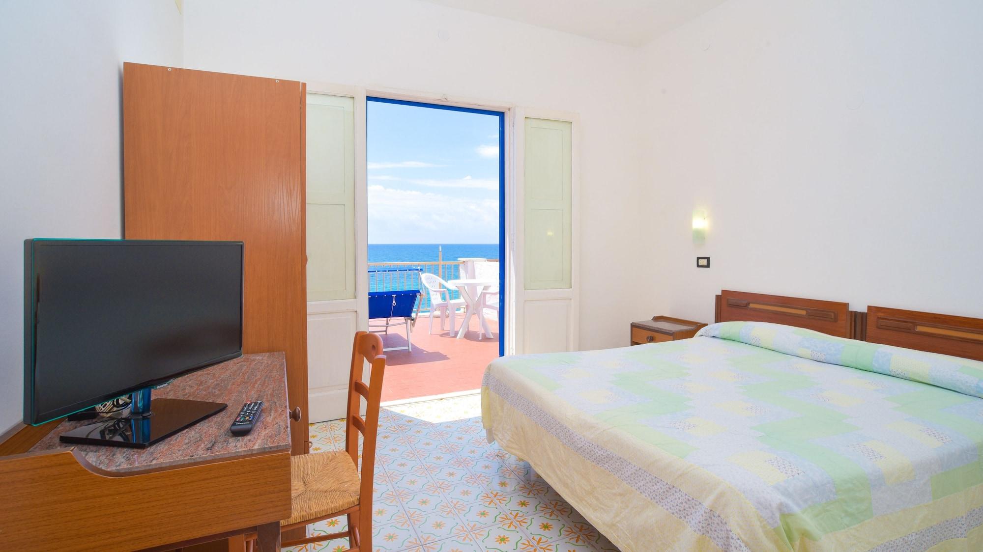 Hotel Regina Del Mare 2*