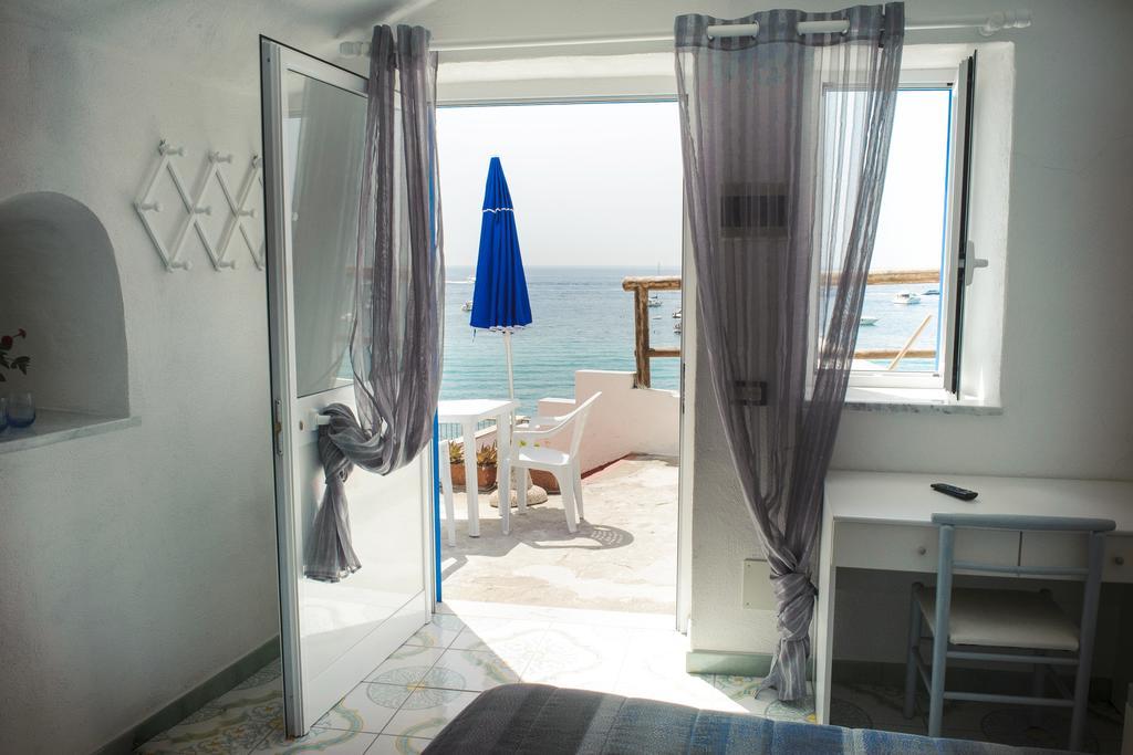 Hotel Regina Del Mare Barano dʼIschia